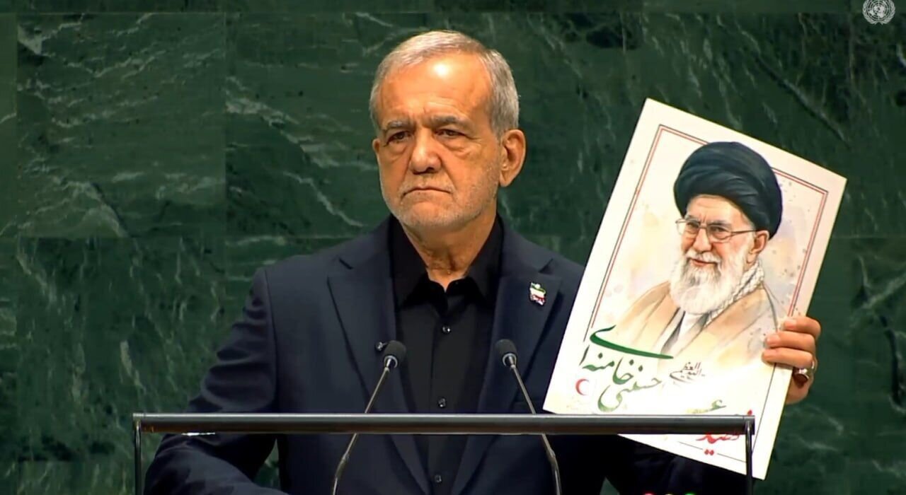 پزشکیان: بمب اتم در اسرائیل است، اما بازرسان در ایران؛ اسرائیل می‌کشد، اما ایران تحریم می‌شود